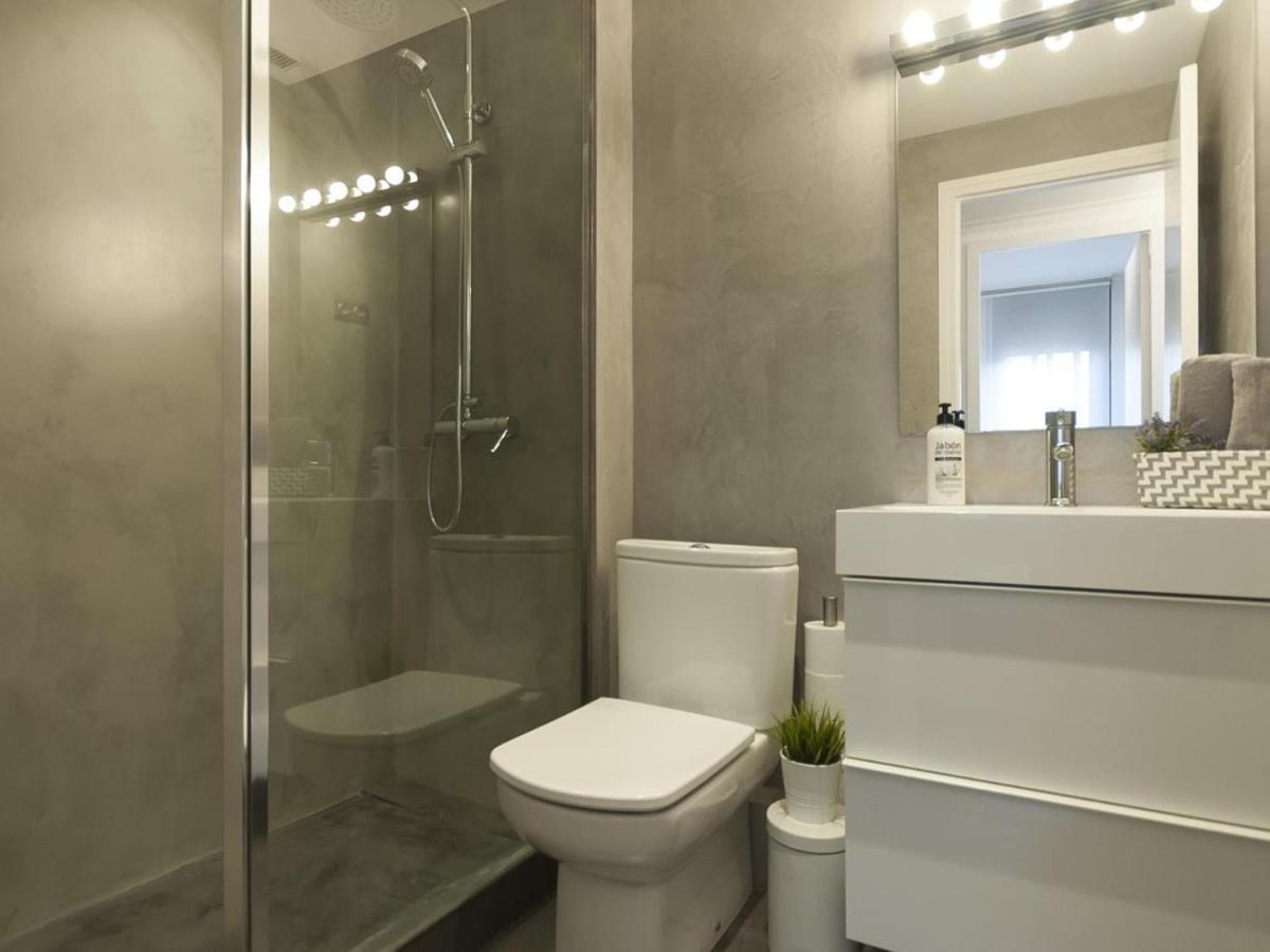 ברצלונה Lets Holidays Apartment In Sant Marti מראה חיצוני תמונה